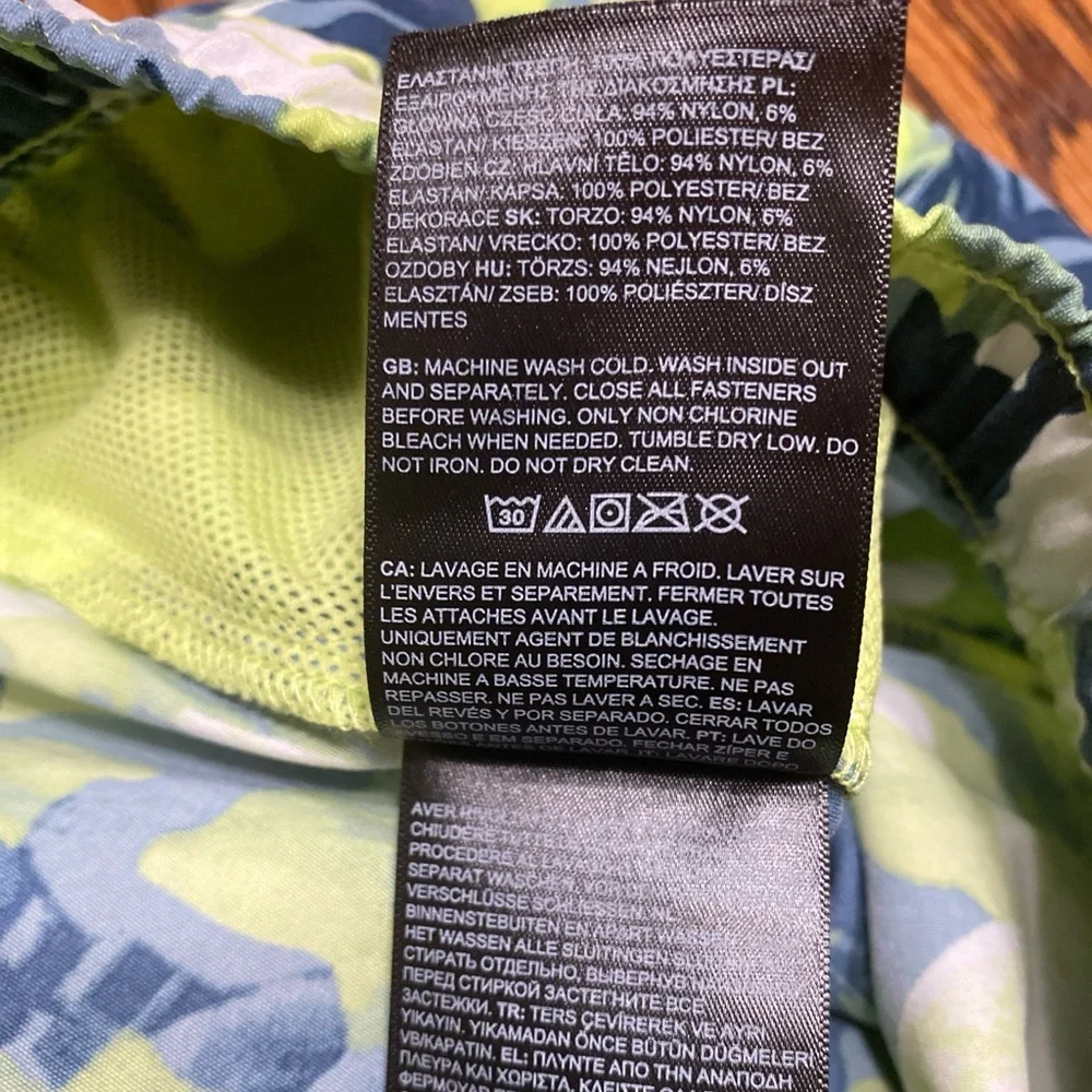 The North Face Men's XL Green Tropical Print Class V Pull-On Shorts Relaxed NWT
